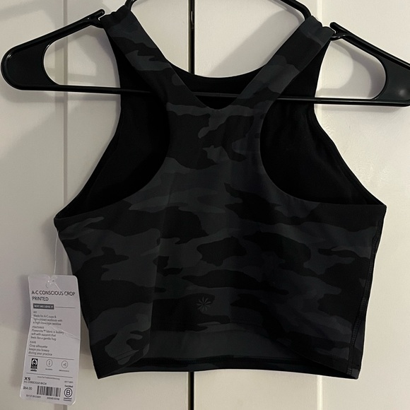NWT Athleta Conscious Crop Printed - Picture 5 of 6